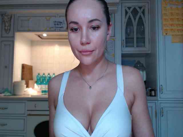QWEENII webcam