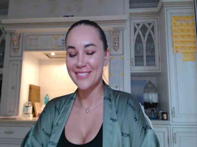 QWEENII webcam