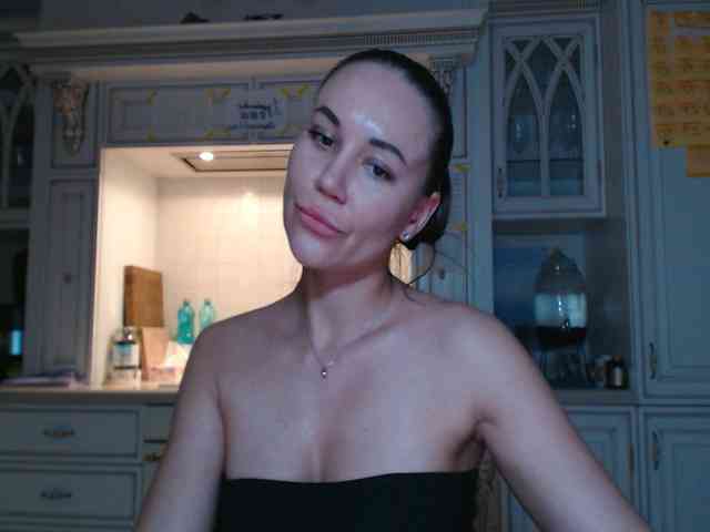 QWEENII webcam