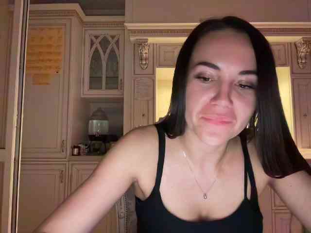 QWEENII webcam