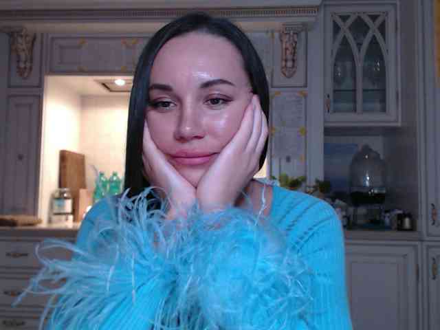 QWEENII webcam