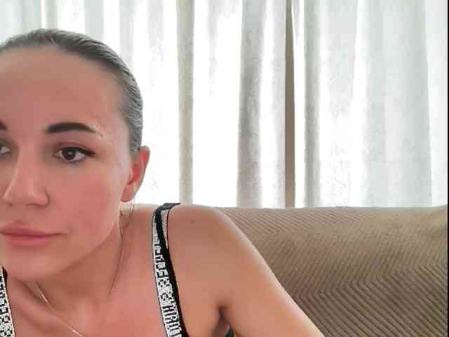 QWEENII webcam