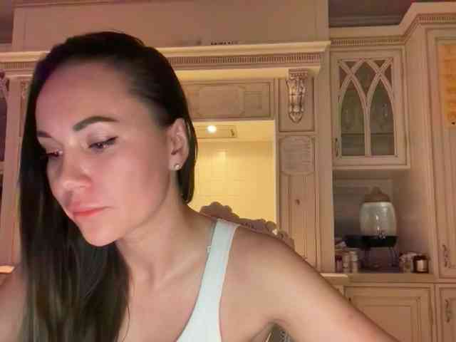 QWEENII webcam