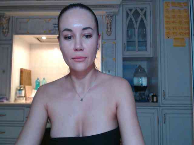 QWEENII webcam