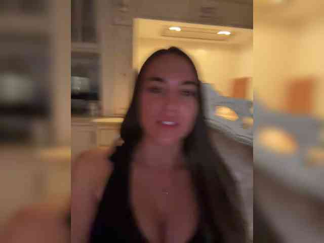 QWEENII webcam