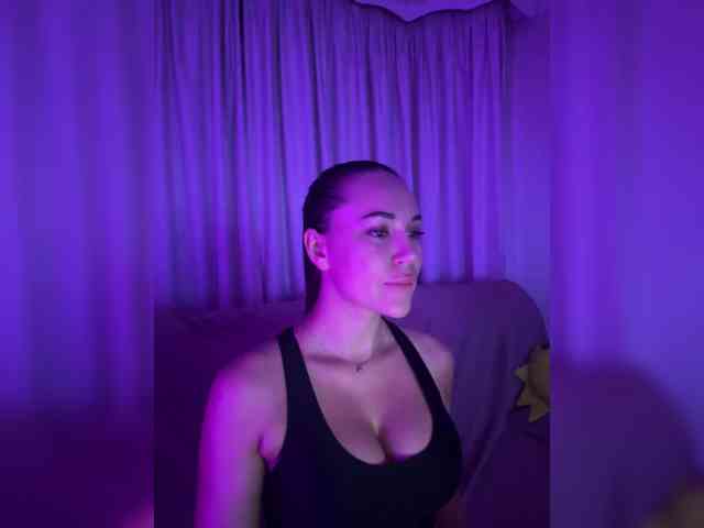 QWEENII webcam