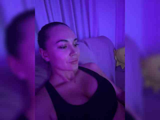 QWEENII webcam