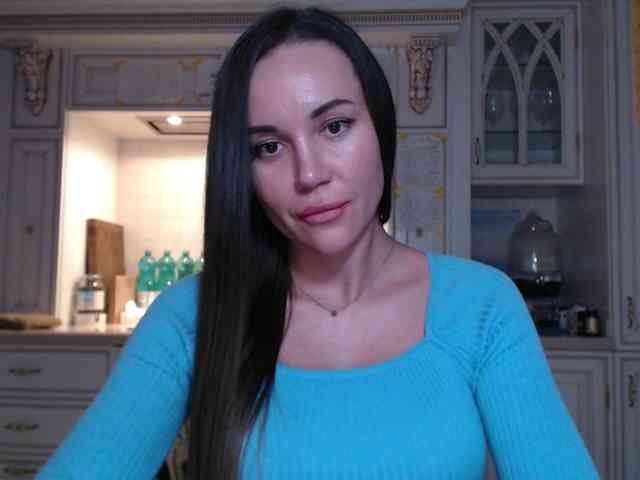 QWEENII webcam