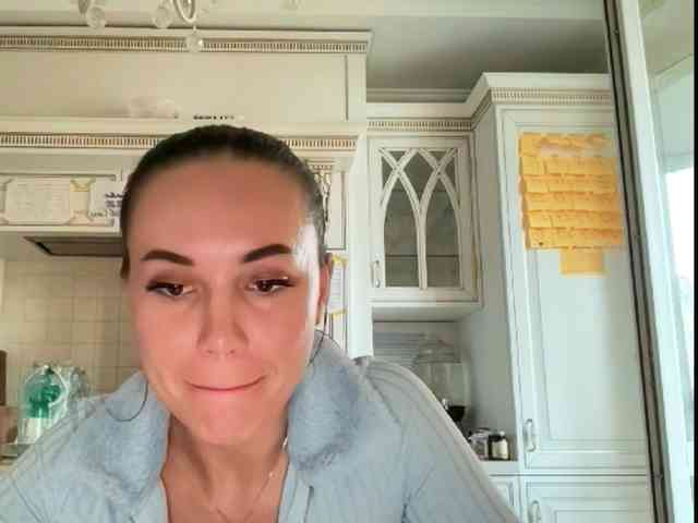 QWEENII webcam