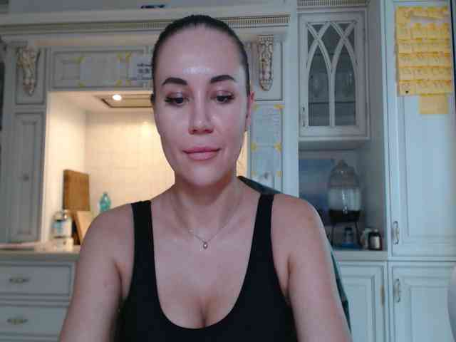 QWEENII webcam