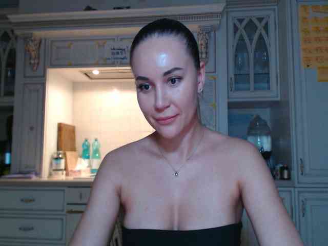 QWEENII webcam