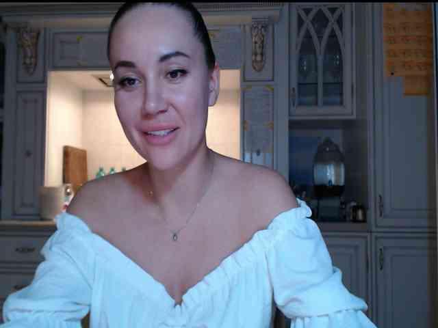 QWEENII webcam