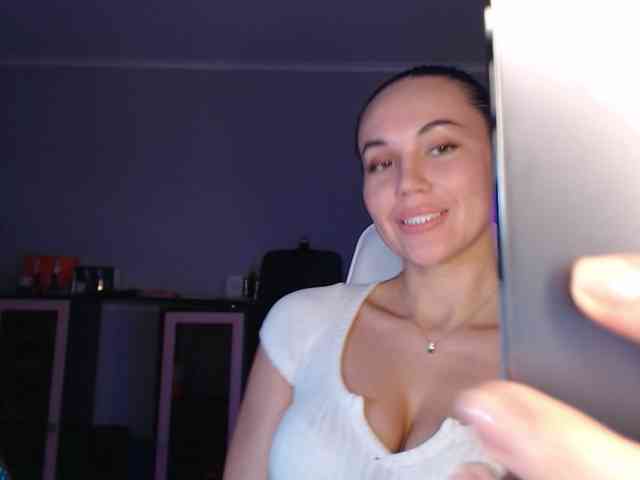 QWEENII webcam
