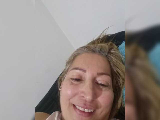 miatitsmature's BongaCams show and profile