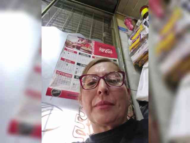 miatitsmature webcam