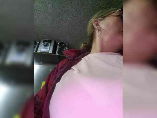 miatitsmature webcam