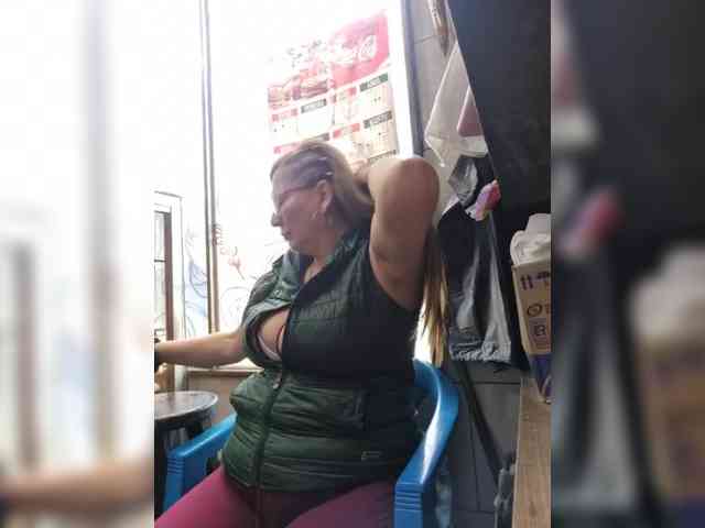 miatitsmature webcam