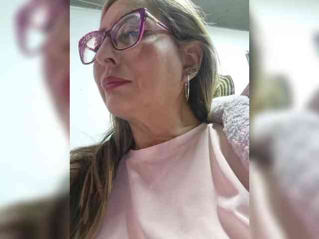 live cam adult Miatitsmature
