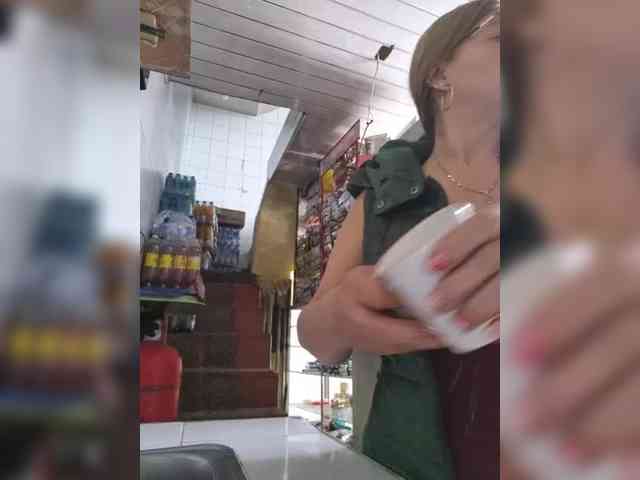 miatitsmature webcam