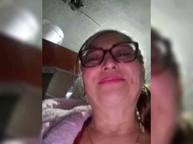 miatitsmature webcam