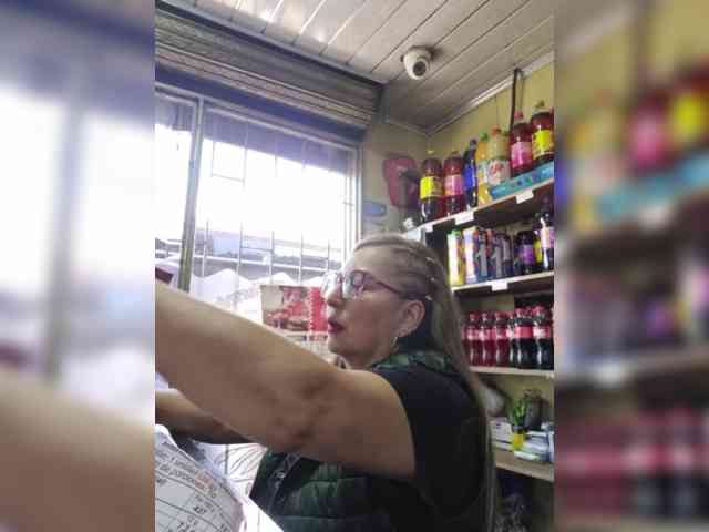 miatitsmature webcam