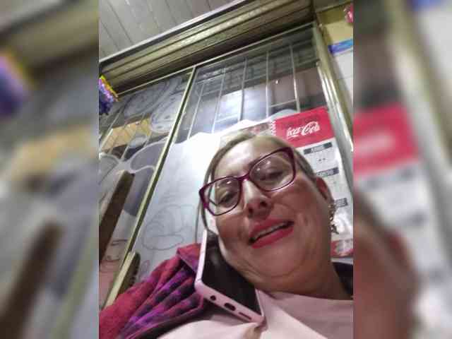 miatitsmature webcam