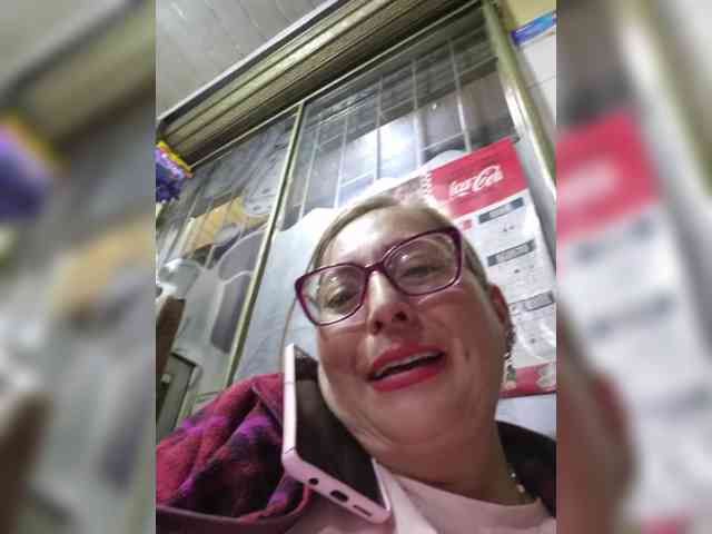 miatitsmature webcam