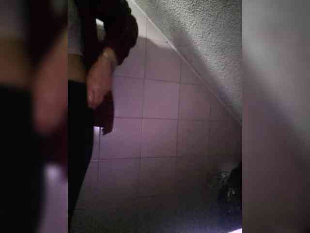 miatitsmature webcam