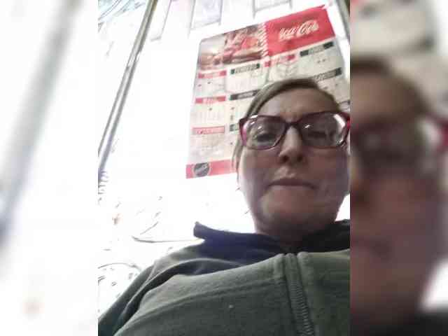 miatitsmature webcam