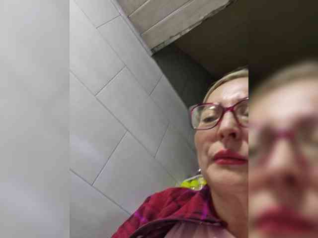 miatitsmature webcam