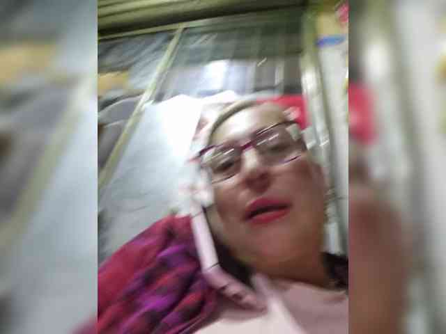 miatitsmature webcam