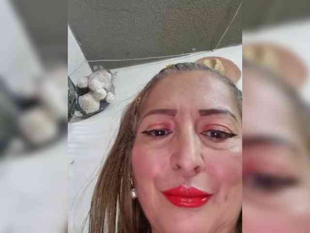 miatitsmature webcam