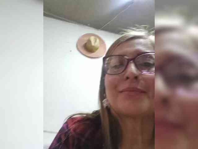 miatitsmature webcam