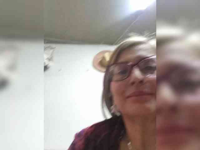 miatitsmature webcam