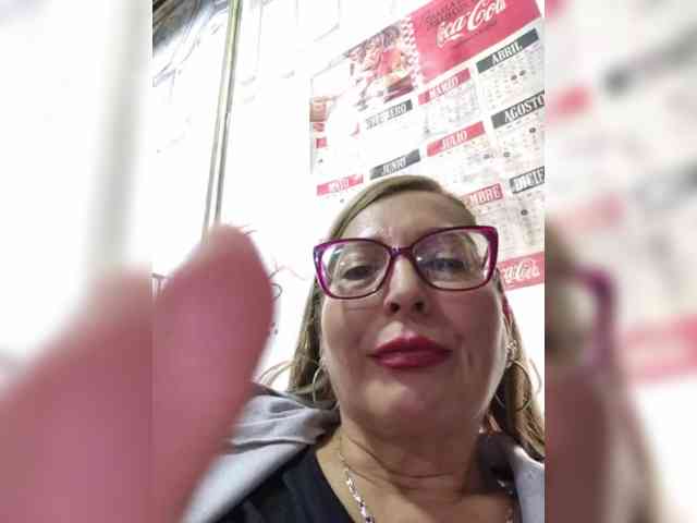 miatitsmature webcam