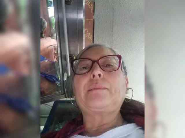 miatitsmature webcam