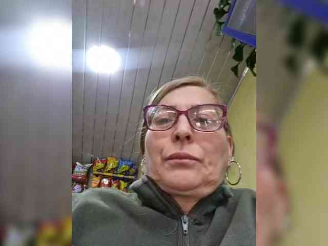 miatitsmature webcam