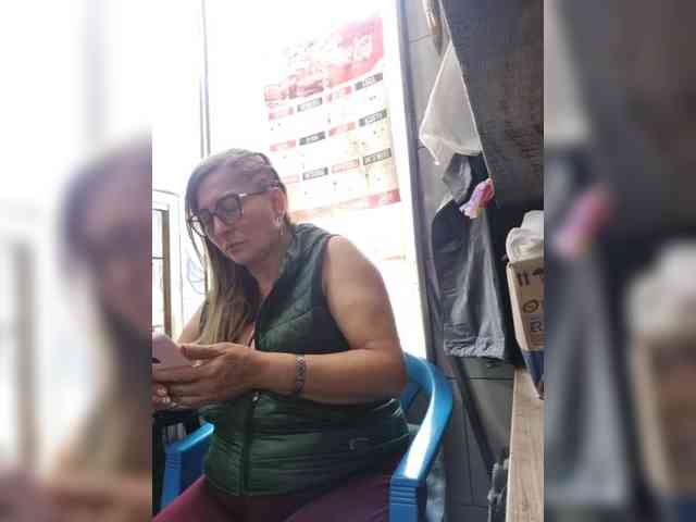 miatitsmature webcam