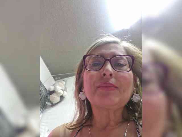 Group chat for 20 39 tokens, Privates for 60 89 tokens, Trimmed latina, Tri..., no mature 1