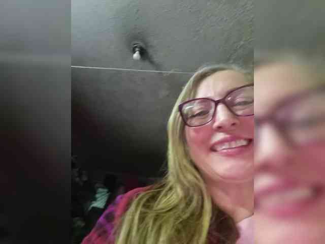 miatitsmature webcam