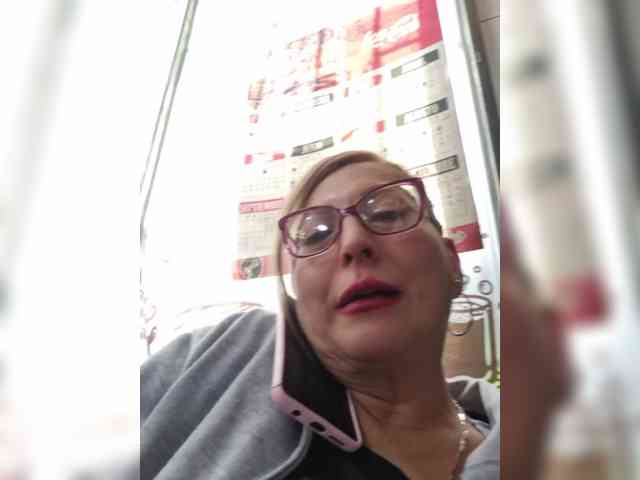 miatitsmature webcam