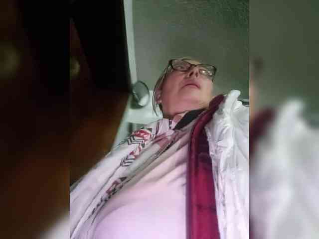 miatitsmature webcam