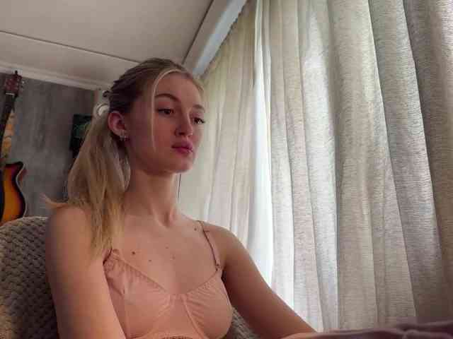 Lilith_Treasure webcam