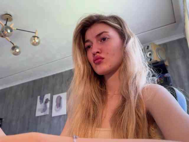Lilith_Treasure webcam