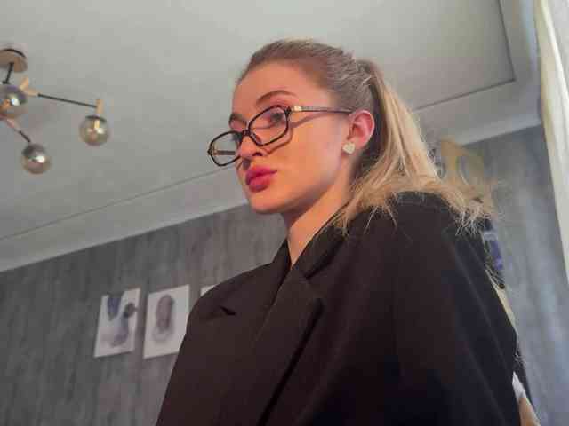 Lilith_Treasure webcam