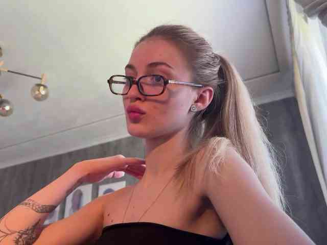 Lilith_Treasure webcam