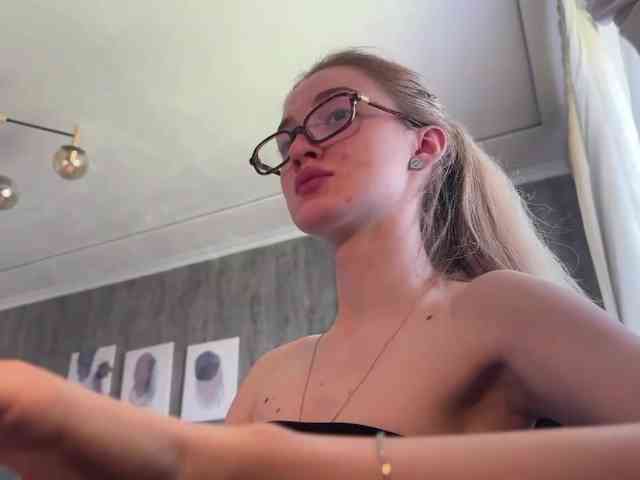 Lilith_Treasure webcam