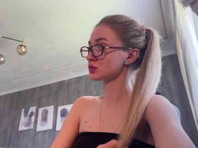 Lilith_Treasure webcam