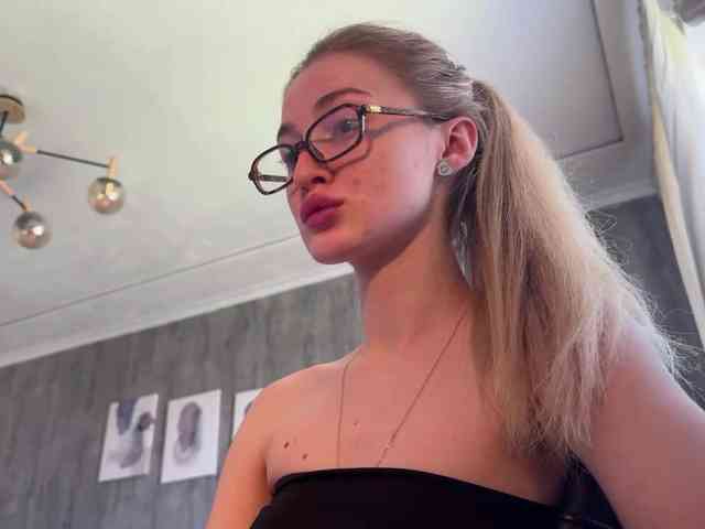 Lilith_Treasure webcam