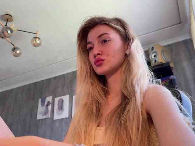 Lilith_Treasure webcam